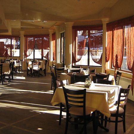 Family Hotel Yola TsTschepelare Exterior foto