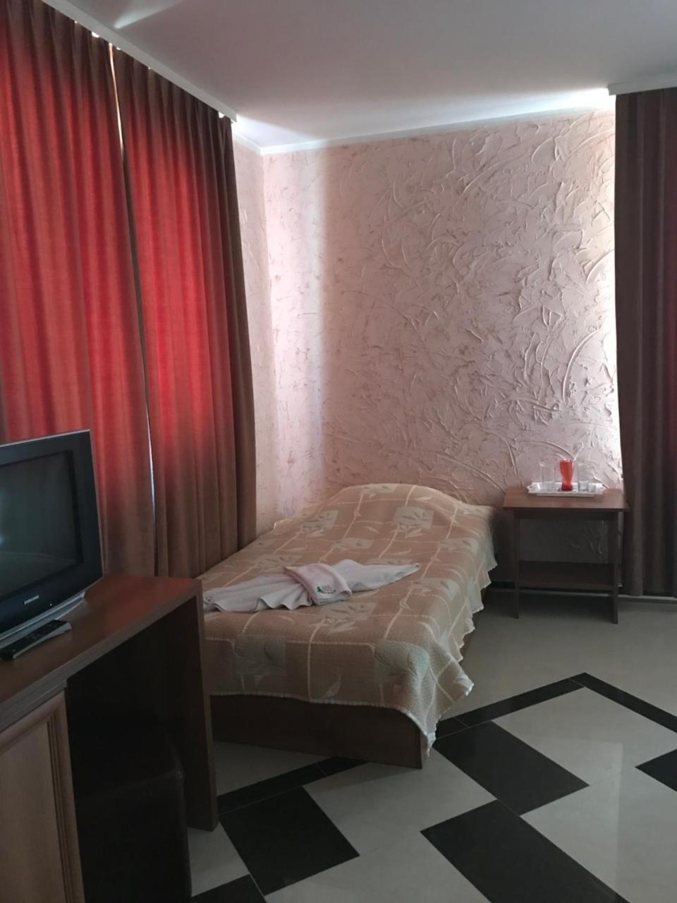Family Hotel Yola TsTschepelare Exterior foto